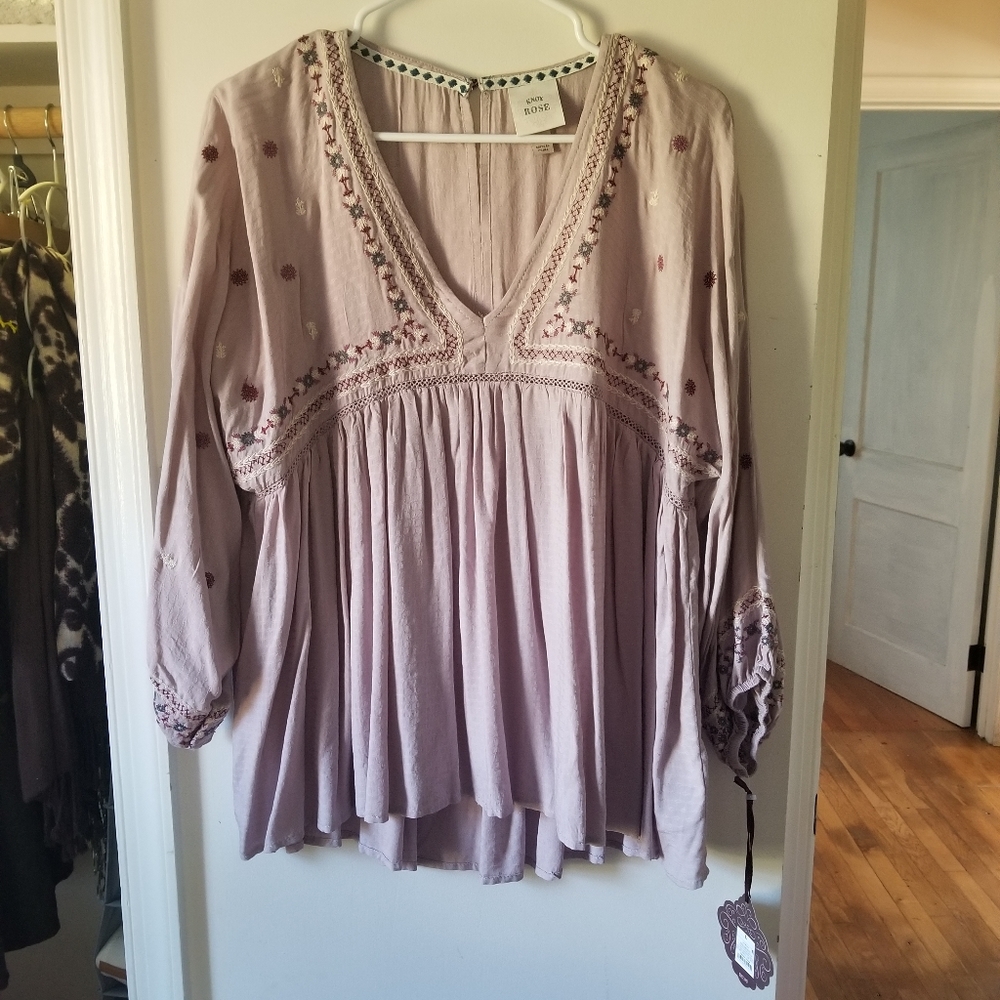 Floral embroidered top